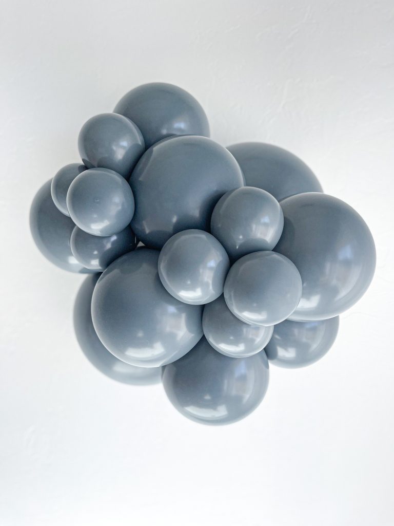 24" Tuftex Gray Smoke - 3Ct.