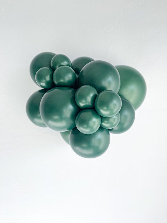 11" Tuftex Metallic Forest Green- 100Ct.